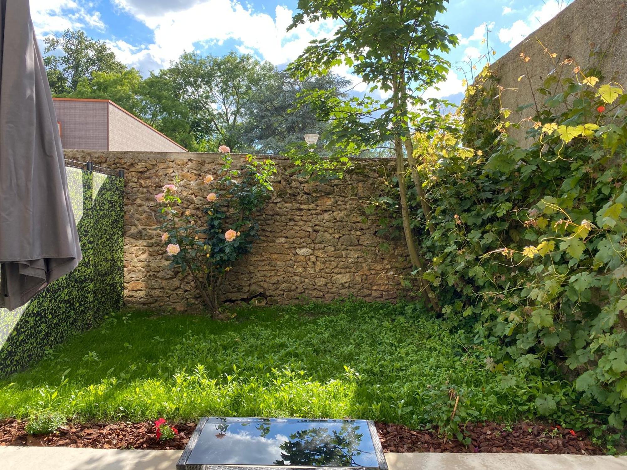 Chez Claire Et Ju Egly Exterior foto