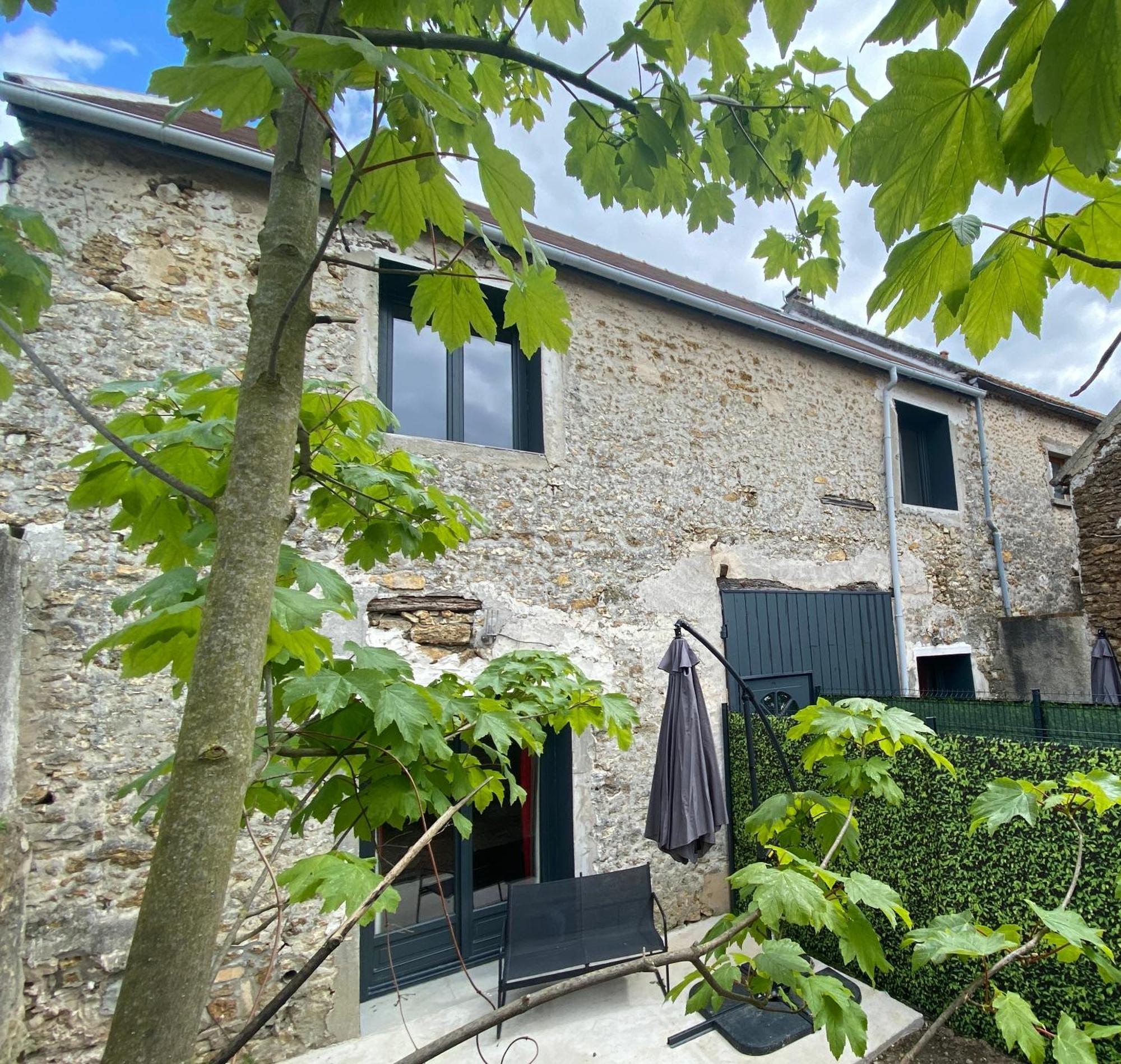 Chez Claire Et Ju Egly Exterior foto